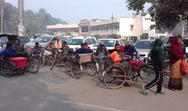 जीवन ज्योति विकलांग कल्याण समाज सेवा समिति द्वारा आज जिला मुख्यालय पर सौंपा गया ज्ञापन