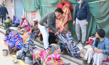 वीरांगना रानी लक्ष्मीबाई बिग्रेड की तरफ से कंबल वितरण