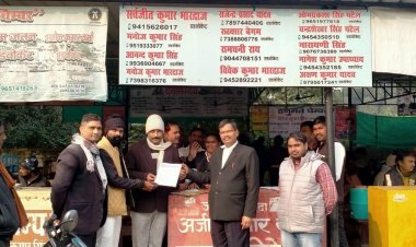 राजातालाब तहसील में अधिवक्ताओं ने किसानों के समर्थन में हस्ताक्षर अभियान चलाया