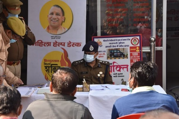 समाधान दिवस पर कैंट और शिवपुर थाने पहुंचे SSP तो SP City भेलूपुर और लंका पर सुनी फरियाद