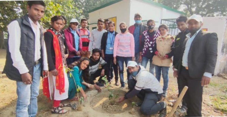 महामना मालवीय व अटल जयंती के शुभ अवसर पर गंगा मित्रों द्वारा पौधारोपण व वेबीनार का आयोजन किया गया