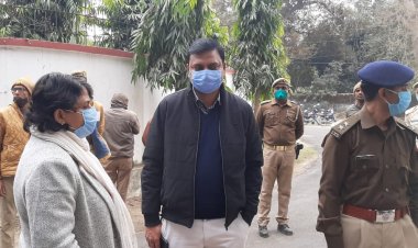 मुख्य राजस्व अधिकारी के सरकारी बंगले को खाली कराने के लिए हुई मुनादी