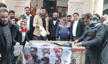 अधिवक्ताओं ने वेब सीरीज तांडव के खिलाफ जोरदार प्रदर्शन किया