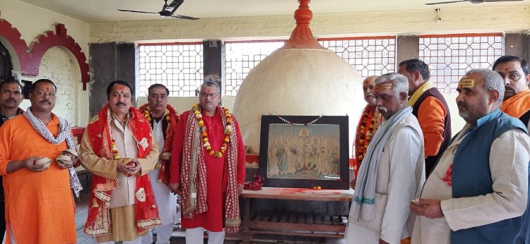 महामंत्र के जाप से मां विंध्यवासिनी मंदिर हुआ गुजाए मान