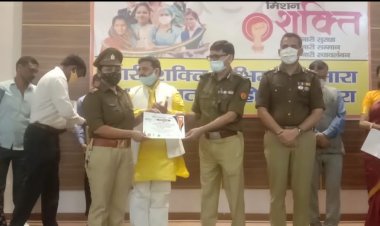 लेडी सिंघम नीलम सिंह को  एडीजी और डीआईजी ने किया सम्मानित