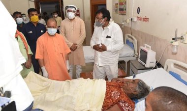 CM Yogi ने DRDO अस्पताल का किया निरीक्षण, BHU के Black Fungus की इलाज करा रहे मरीज के तीमारदार से ली व्यवस्थाओं की जानकारी...