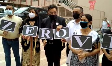 हिंसात्मक कृत्यों को रोकने के लिए जूनियर चिकित्सकों ने काली पट्टी बांधकर जताया विरोध...