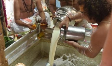 बाबा काशी विश्वनाथ मंदिर गर्भगृह में जाकर जल चढ़ा सकेंगे श्रद्धालु...