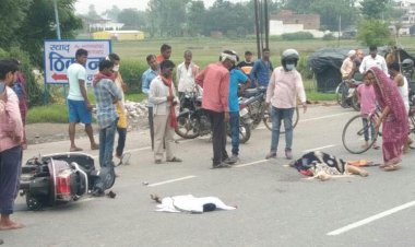 सड़क हादसे में माँ-बेटे की मौत, पति घायल...