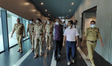 चीफ सेक्रेटरी और डीजीपी ने किया बनारस का दौरा, प्रधानमंत्री के कार्यक्रम के तैयारियों का लिया जायजा...