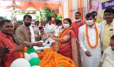 शपथ ग्रहण कर ब्लॉक  प्रमुख ने संभाला कार्यभार,बैठक में 6 समितियों का हुआ गठन...