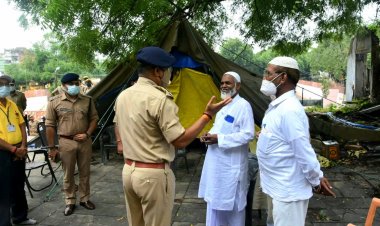 घरों में अदा की गई ईद-उल-अजहा की नमाज, पुलिस रही मुस्तैद...