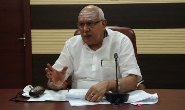 धरने पर बैठे किसान फैला रहे भ्रम, कृषि कानून की कमियों पर नहीं कर रहे चर्चा...