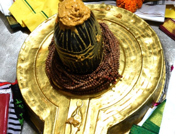 सावन के अंतिम सोमवार को शिव भक्तों का मंदिर में हुजूम, इंद्रदेव ने भी लगाई हाजिरी, रुद्राक्ष में सजेंगे पूराधिपति...