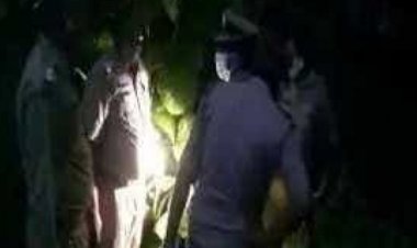 झाड़ी में मिला युवती का शव, लापरवाही पर चार पुलिसकर्मी निलंबित, जांच जारी