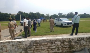 काशी पहुंचे सीएम योगी, कानून व्यवस्था और विकास कार्यों की करेंगे समीक्षा