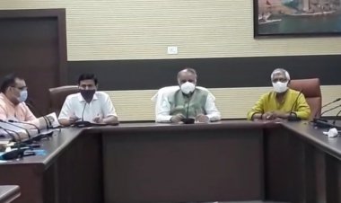 मंत्री आशुतोष टंडन ने की समीक्षा बैठक - जल निगम की धीमी प्रगति पर नाराजगी जताई