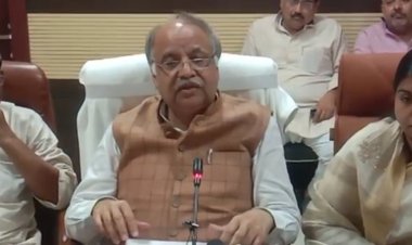 मंत्री आशुतोष टंडन ने पेश किया रिपोर्ट कार्ड, बोले साढ़े चार साल में तेजी से हुआ विकास, कानून व्यवस्था पटरी पर आई