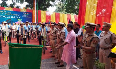केंद्रीय रिजर्व पुलिस बल की साइकिल रैली संख्या 3 काशी से रवाना हुई प्रयागराज...