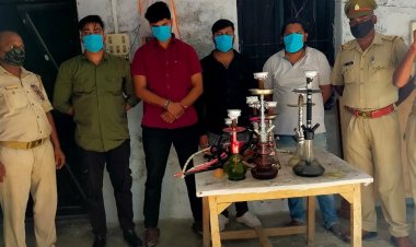 पुलिस ने हुक्का बार में की छापेमारी,4 लोग गिरफ्तार...