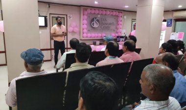 डीएस रिसर्च सेंटर द्वारा ब्रेस्ट कैंसर माह में लोगो को किया गया जागरूक