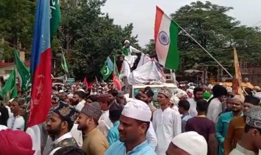 पैगंबर साहब के जन्मदिवस पर निकला बारावफात का जूलूस