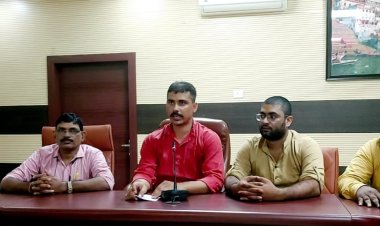 वाराणसी : सरकार के इशारे पर तिरंगा यात्रा को अनुमति नहीं दे रहा प्रशासन-अभिनव