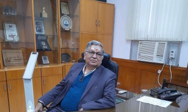 बीएचयू के कुलपति ने संभाला पदभार...