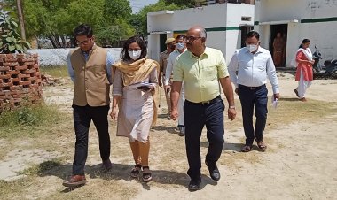 जिलाधिकारी ने कृपालपुर प्राथमिक विद्यालय का किया औचक निरीक्षण, बच्चों की कम उपस्थित पर जताई नाराजगी