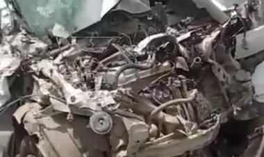 अनियंत्रित कार टैंकर से टकराई चार कि मौत, उड़े परखच्चे...