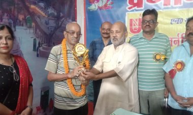 यूपी जर्नलिस्ट्स एसोसिएशन वाराणसी इकाई उपजा द्वारा भव्य कार्यक्रम का आयोजन किया गया