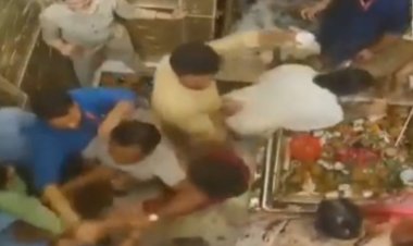 काशी विश्वनाथ मंदिर में श्रद्धालु और सेवादारों के बिच हुई मारपीट, थाने में दी गई तहरीर