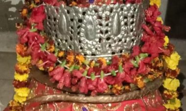 बबुरी पुलिस ने 8 घंटे के अंदर चोरी हुई मुकुट को किया बरामद, जनता ने कहा वेल डन बबुरी पुलिस...