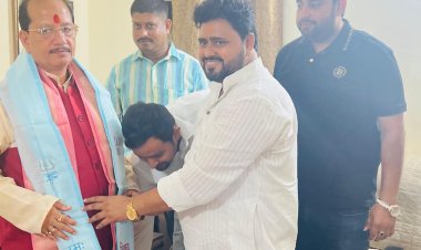 बीएचयू के पूर्व छात्रनेता के घर पहुंचे बिहार के उपमुख्यमंत्री,ये है वजह