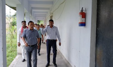 डीएम ने ईवीएम वेयर हाउस का किया निरीक्षण, दिये निर्देश