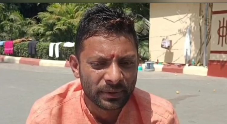 BHU में दलित छात्र का धरना,पीएचडी प्रवेश में धांधली का आरोप,संसद में उठ चुकी है आवाज