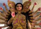 Varanasi News:दुर्गापूजा में दिखेगी ऑपरेशन सिंदूर की झलक,अनोखे रूप में नजर आएंगी मां दुर्गा