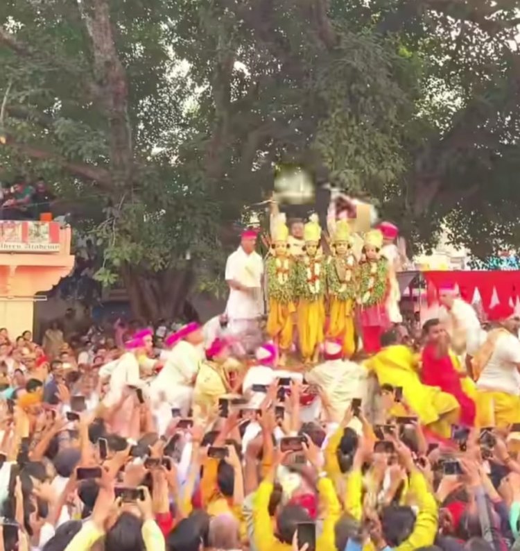 Bharat Milap 2025:बारिश पर आस्था भारी....इस लीला को देखने पहुंच गए लाखों भक्त,दिखा ये अद्भुत नजारा