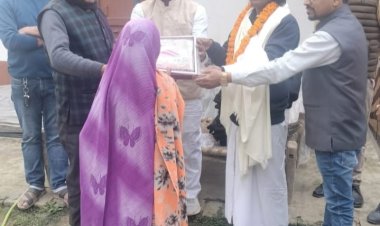 भारतीय जन क्रांति परिषद ने बढ़ाया मदद का हाथ,लोगो को बांटा कम्बल