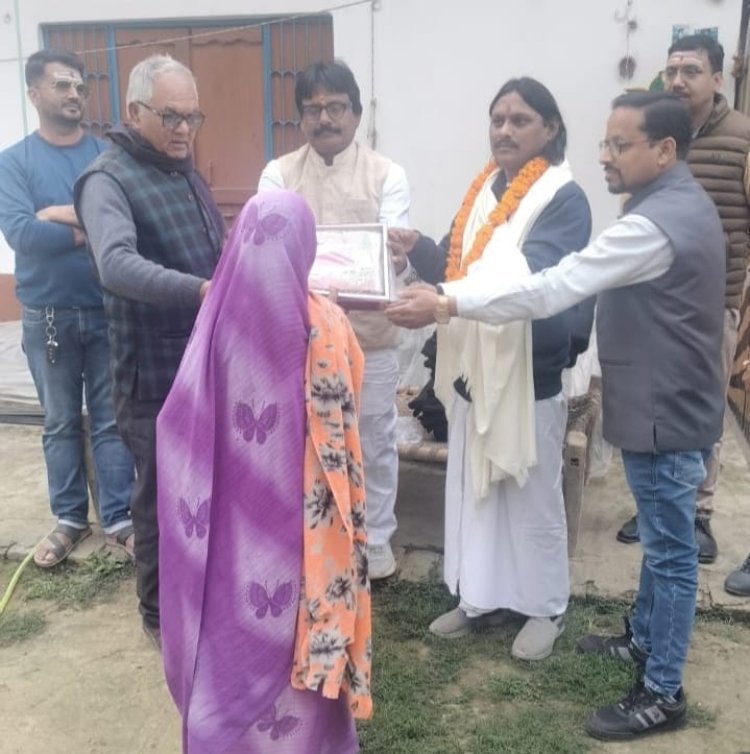 भारतीय जन क्रांति परिषद ने बढ़ाया मदद का हाथ,लोगो को बांटा कम्बल